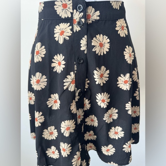Vintage 90s Daisy Skater Skirt 🌼 - Picture 9 of 9